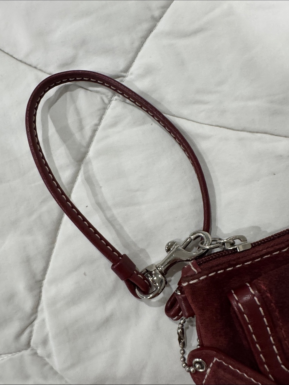 COACH NEW WITHOUT TAGS Women's Suede Wristlet Clutch - Burgundy - Picture 3 of 4